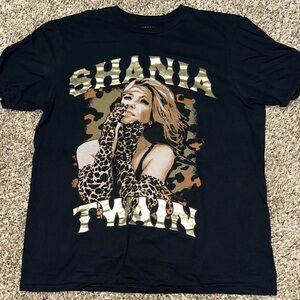 Shania Twain Black and Gold Graphic T-Shirt